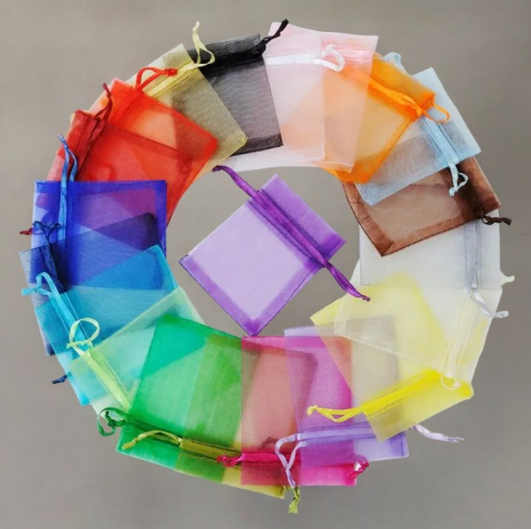 Organza bags shown as reusable and eco-friendly options.