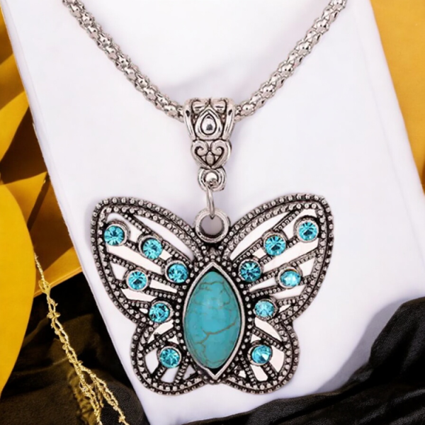 Retro turquoise butterfly pendant necklace with rhinestones