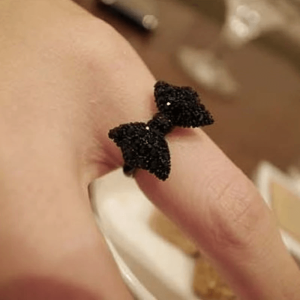 High-Grade Crystal Black Bow Knot Wedding Ring