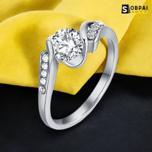 Round Shape R531 Ring with Cubic Zirconia in silver Plating"