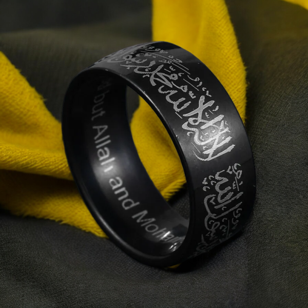 Elegant black ring for men and women