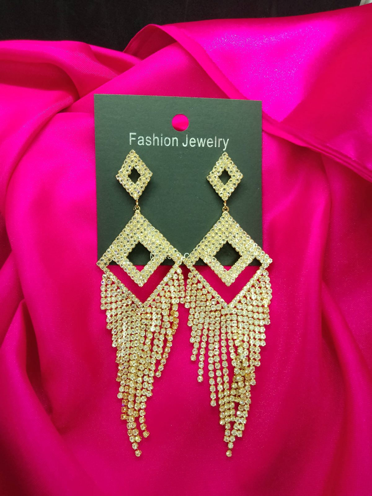 Exclusive golden earrings for girls featuring elegant craftsmanship