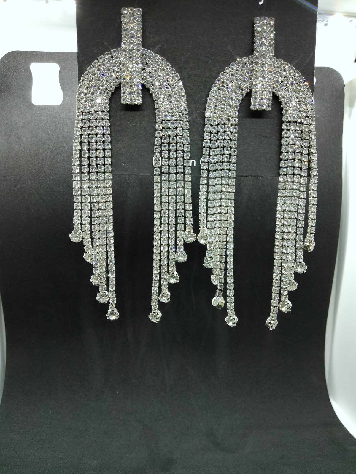 SobPai’s statement earrings for women featuring elegant tassels and sparkling rhinestones