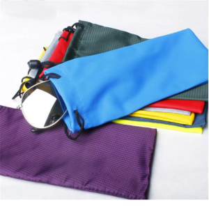 SobPai lot Soft Waterproof Plaid Cloth Sunglasses Bag ? Versatile Glasses, Watch, Phone & Eyeglasses Case ? High-Quality Oxford Fabric, Protective and Stylish Wholesale Y94 (Color Shipped Random)