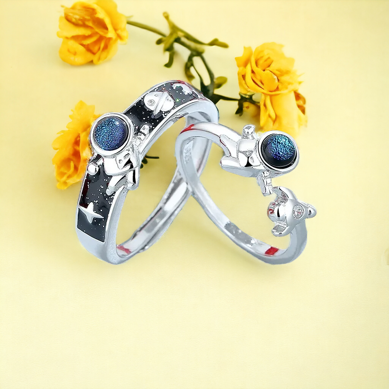 Luxury Space Planet Astronaut Couple Rings - Fashion Charm Jewelry for Women - Unique Wedding Gifts with Personality - SobPai 2024