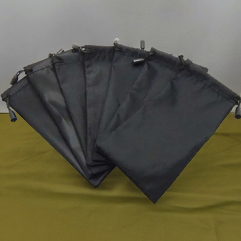 SobPai lot Soft Waterproof Plaid Cloth Sunglasses Bag ? Versatile Glasses, Watch, Phone & Eyeglasses Case ? High-Quality Oxford Fabric, Protective and Stylish Wholesale Y94 (Color Shipped Random)